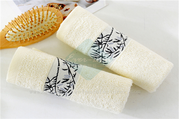 decorative hand towels Producer